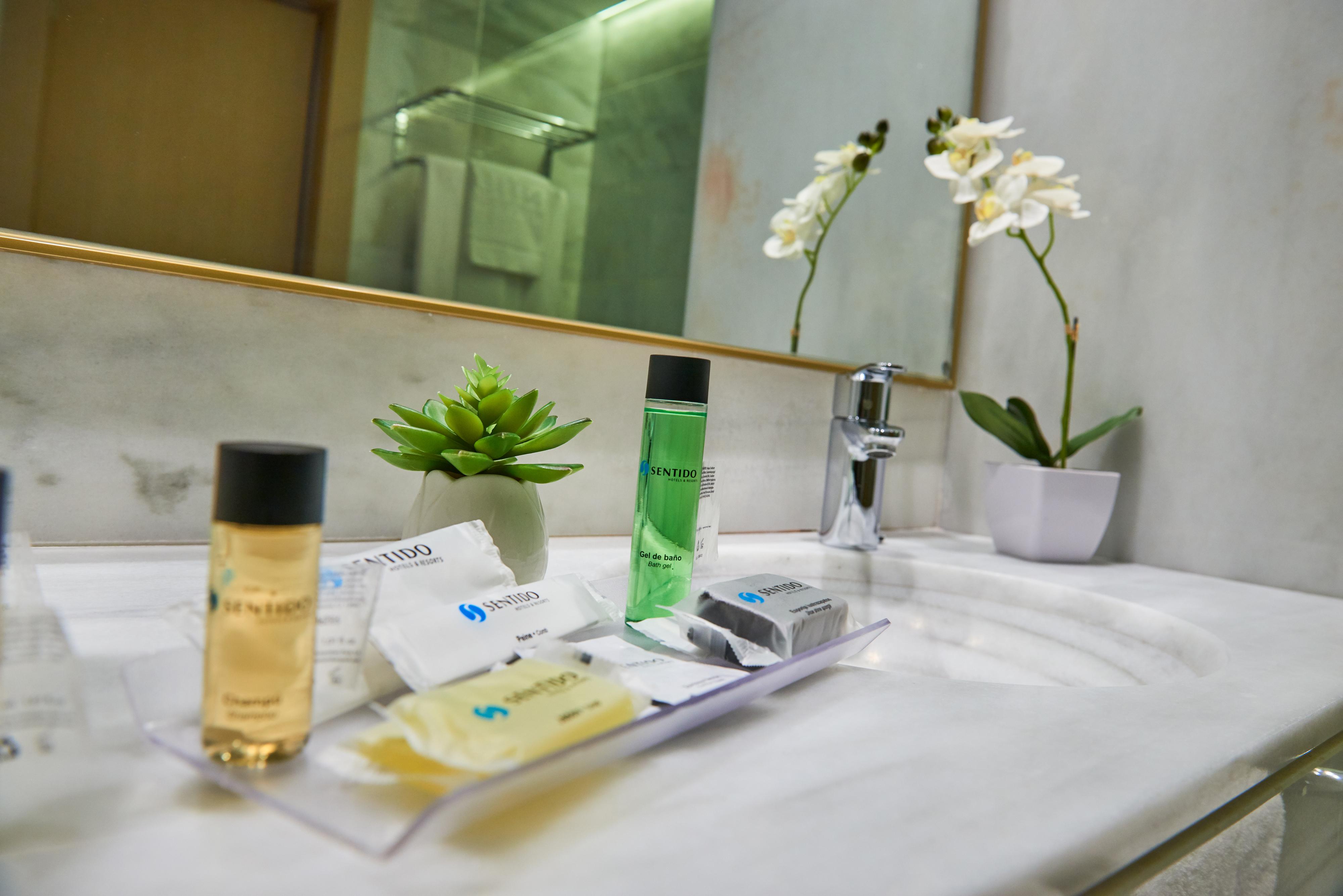 Cm Playa Del Moro Hotel Cala Millor  Ngoại thất bức ảnh